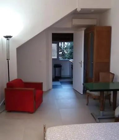Grand De 30m2 !central !spacieux !different ! アパート