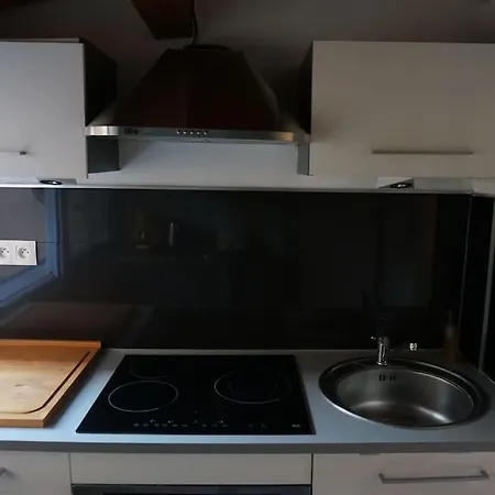 Apartment Grand De 30m2 !central !spacieux !different ! *
