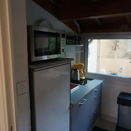 Grand De 30m2 !central !spacieux !different ! Appartement Cannes
