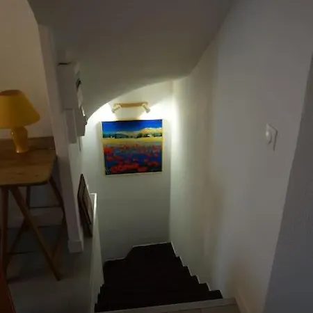Apartment Grand De 30m2 !central !spacieux !different ! Cannes