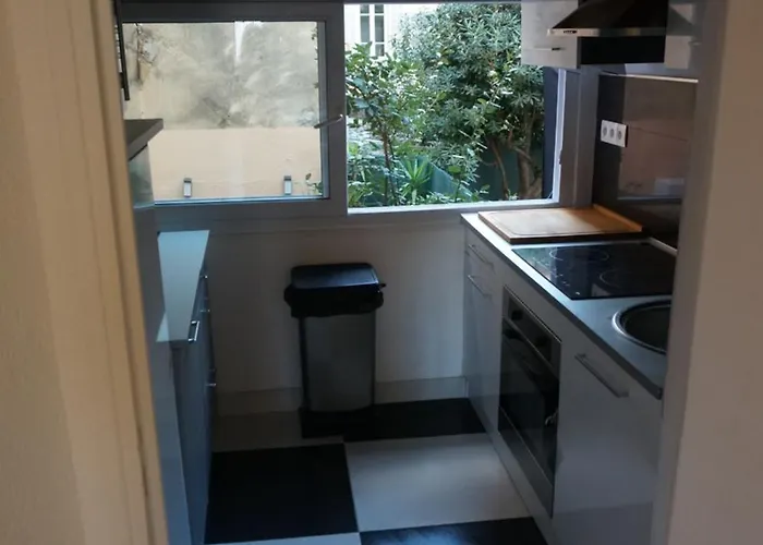 Grand De 30m2 !central !spacieux !different ! Apartment