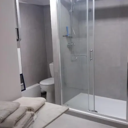 Grand De 30m2 !central !spacieux !different ! Κάννες